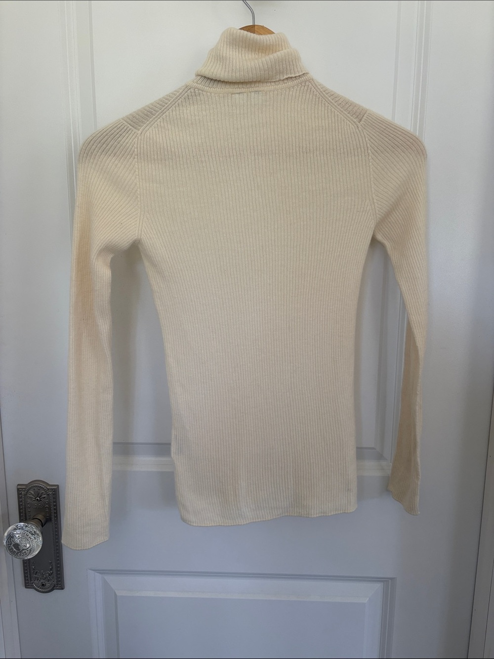 Uniqlo 100% Cashmere Turtle Neck Stretch Long Sleeve Size XS fits S